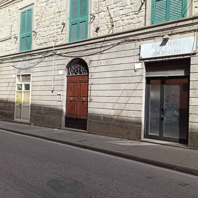 Locale commerciale in vendita a Soriano nel Cimino