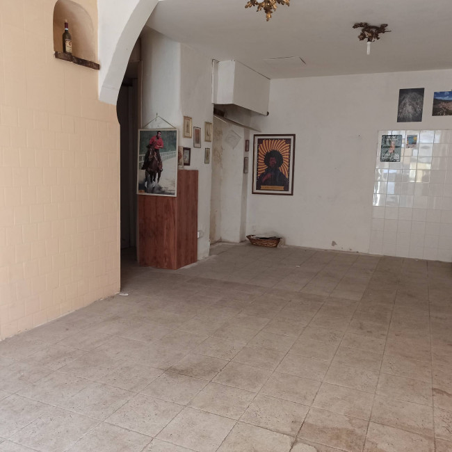 Locale commerciale in affitto a Soriano nel Cimino