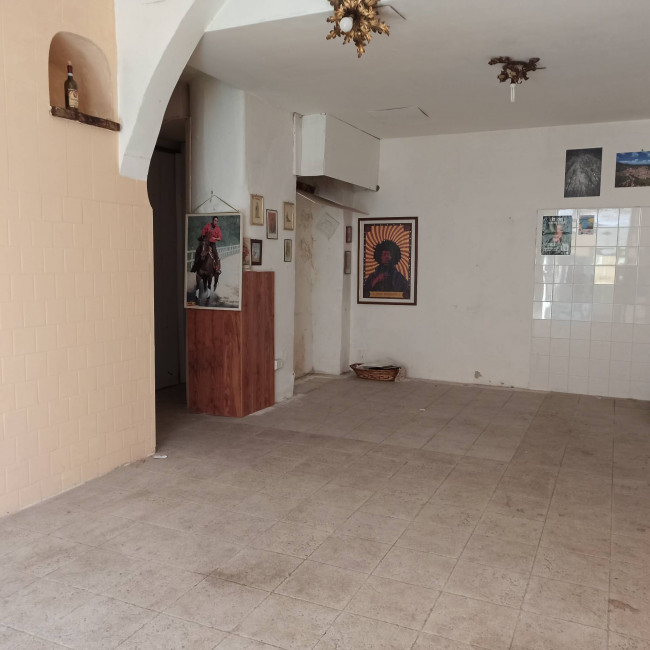 Locale commerciale in affitto a Soriano nel Cimino