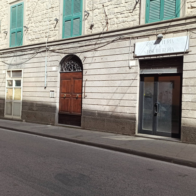 Locale commerciale in affitto a Soriano nel Cimino