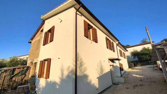 Casale in vendita a Amelia