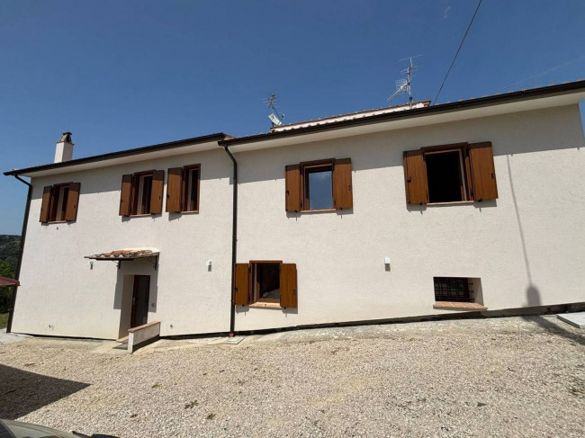 Casale in vendita a Amelia
