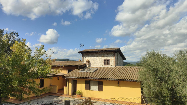 Villa in vendita a Amelia