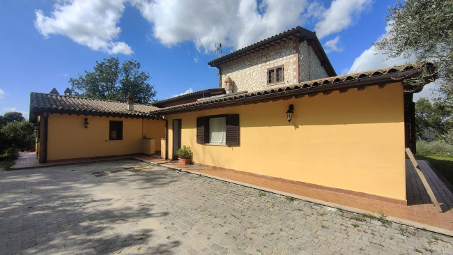 Villa in vendita a Amelia