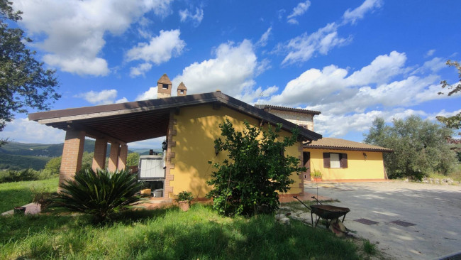 Villa in vendita a Amelia