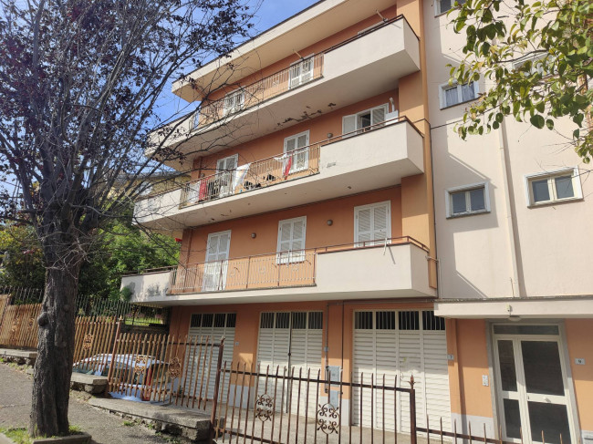 Appartamento in vendita a Canepina