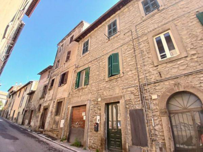 Cantina in vendita a Viterbo