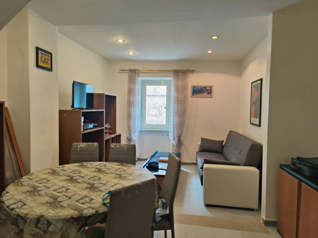 Appartamento in vendita a Canepina