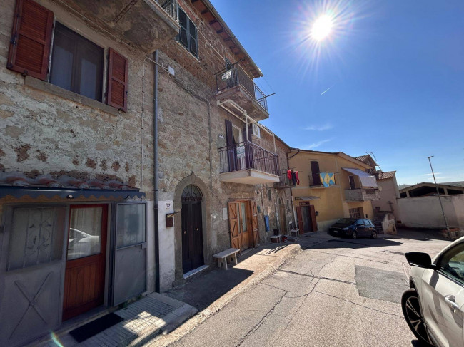 Appartamento in vendita a Bassano in Teverina