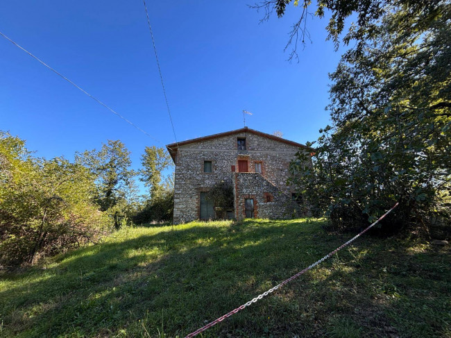 Casale in vendita a Avigliano Umbro