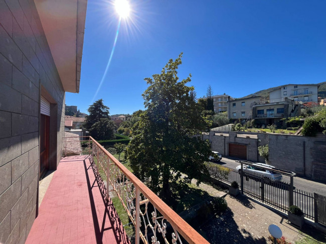 Villa in vendita a Soriano nel Cimino