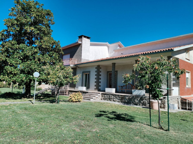 Villa in vendita a Soriano nel Cimino