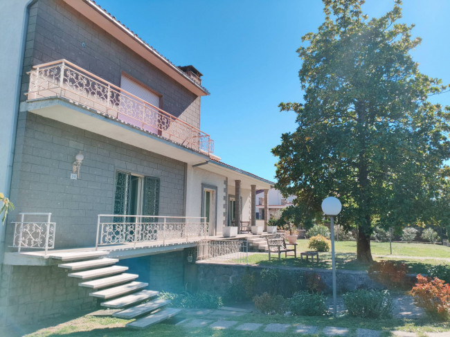 Villa in vendita a Soriano nel Cimino