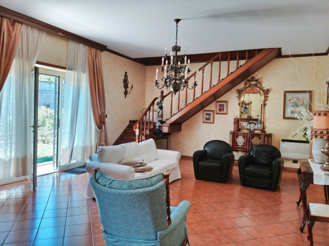 Villa in vendita a Soriano nel Cimino