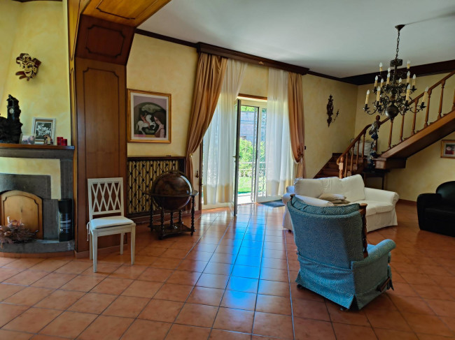 Villa in vendita a Soriano nel Cimino