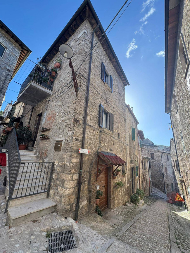 Cielo Terra in vendita a Narni