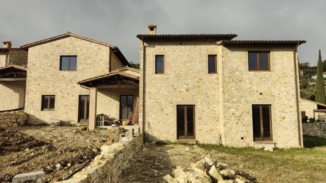 Villette a schiera in vendita a Avigliano Umbro