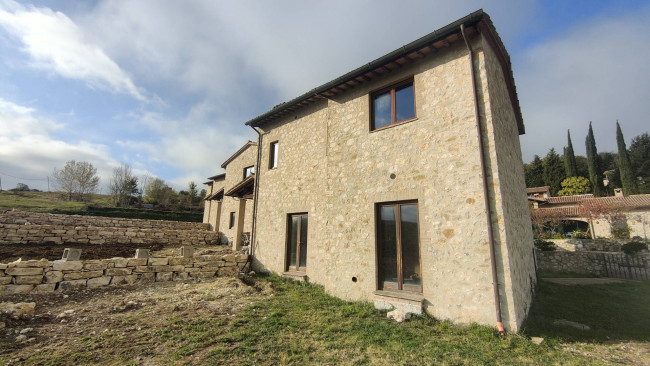 Villette a schiera in vendita a Avigliano Umbro