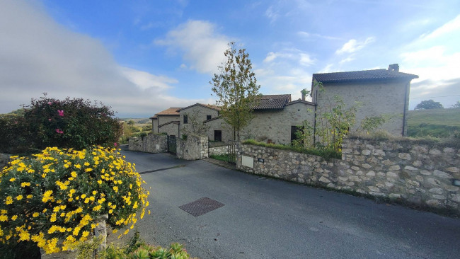 Villette a schiera in vendita a Avigliano Umbro