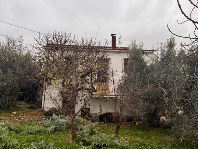 Villa in vendita a Amelia