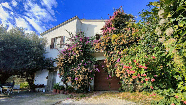 Villa in vendita a Amelia