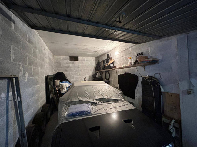 Box o garage in vendita a Orte