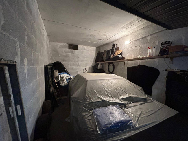 Box o garage in vendita a Orte