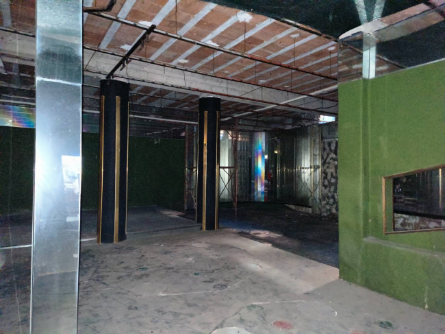 Locale commerciale in vendita a Vallerano