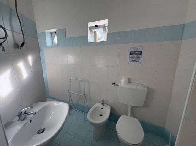 Locale commerciale in vendita a Narni