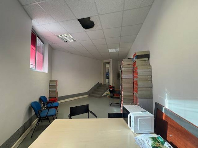 Locale commerciale in vendita a Narni