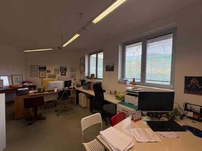 Locale commerciale in vendita a Narni