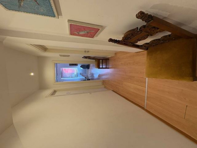 Locale commerciale in vendita a Narni