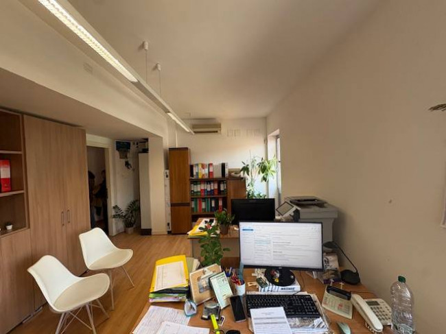 Locale commerciale in vendita a Narni