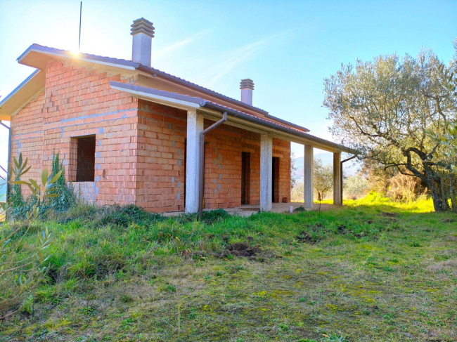 Casa singola in vendita a Soriano nel Cimino