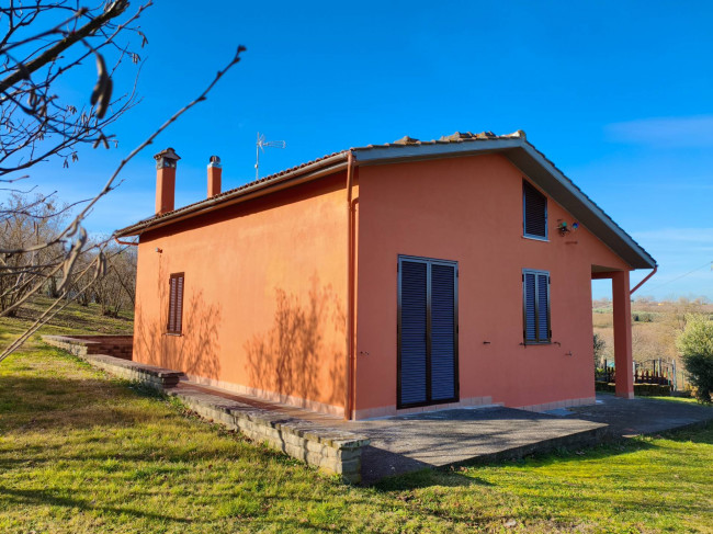 Casa singola in vendita a Soriano nel Cimino
