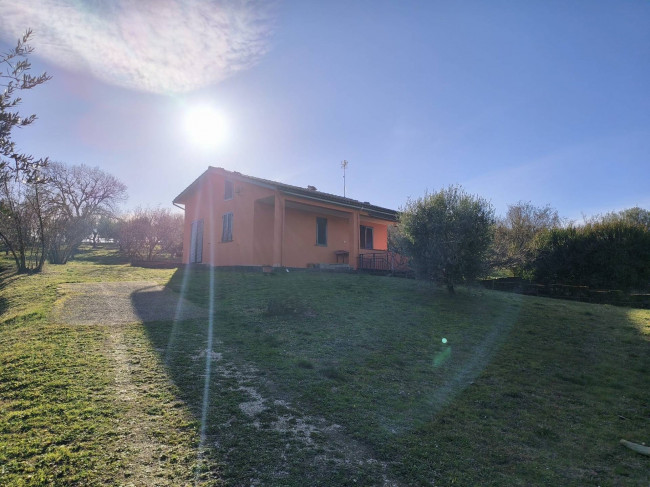 Casa singola in vendita a Soriano nel Cimino