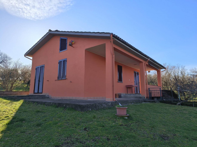 Casa singola in vendita a Soriano nel Cimino