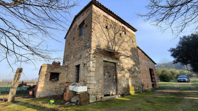 Casale in vendita a Attigliano