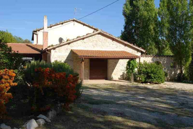 Casale in vendita a Amelia