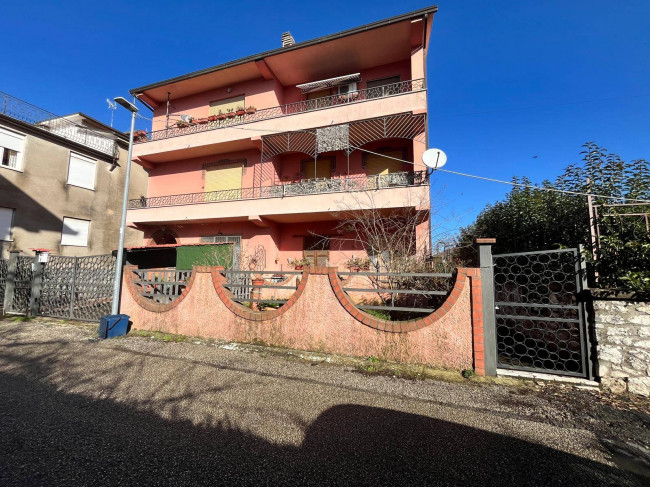 Appartamento in vendita a Vasanello