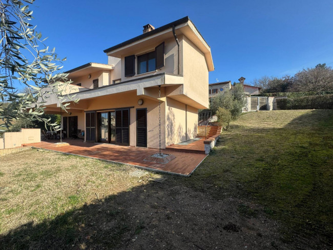 Villa in vendita a Narni