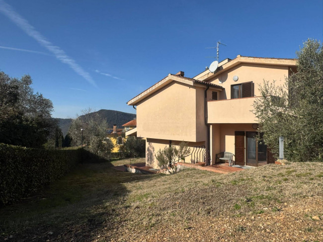 Villa in vendita a Narni