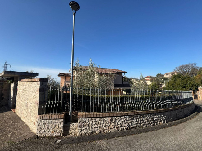 Villa in vendita a Narni