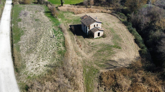 Rustico in vendita a Guardea