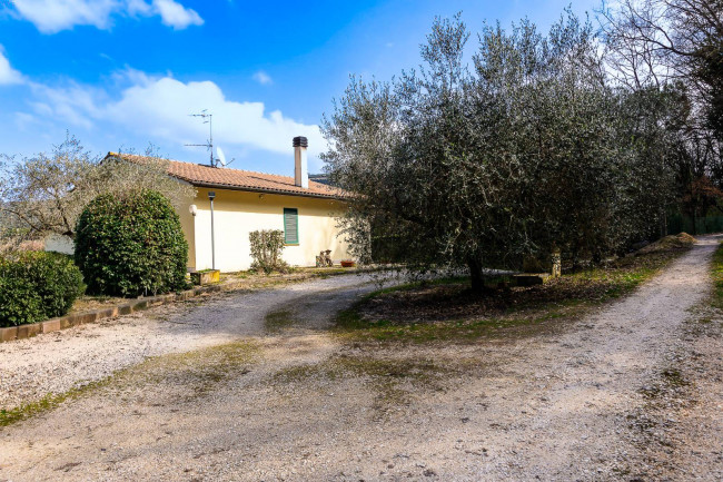 Casa singola in vendita a Narni