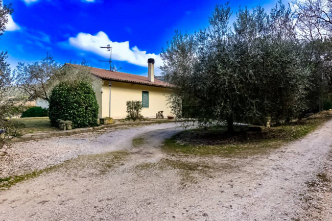 Casa singola in vendita a Narni
