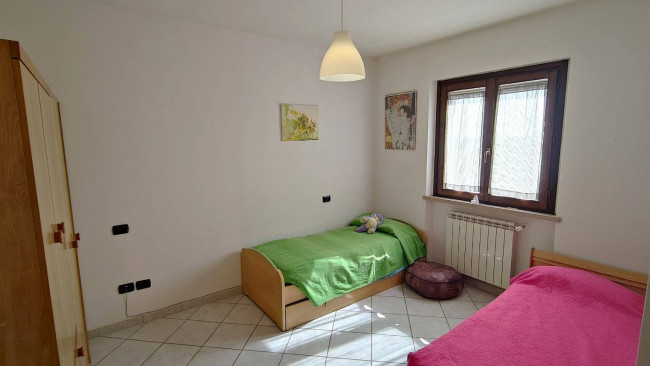 Villetta  trifamiliare in vendita a Montecastrilli