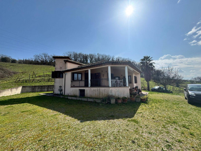 Villa in vendita a Alviano