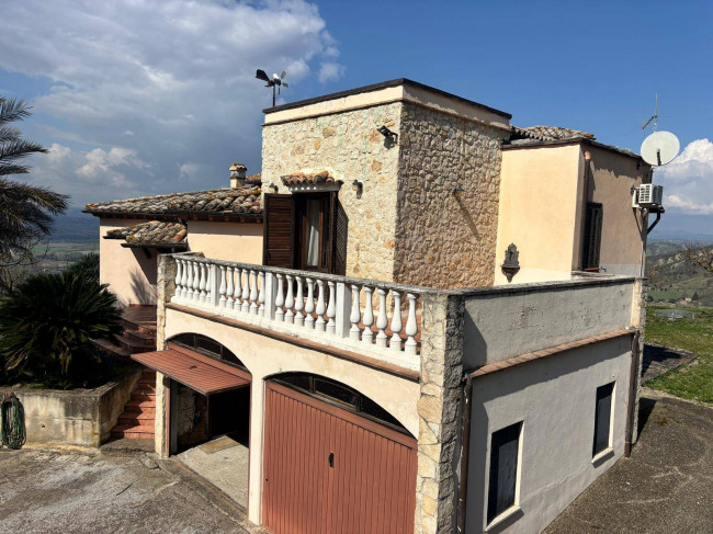 Villa in vendita a Alviano