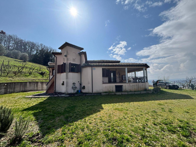 Villa in vendita a Alviano